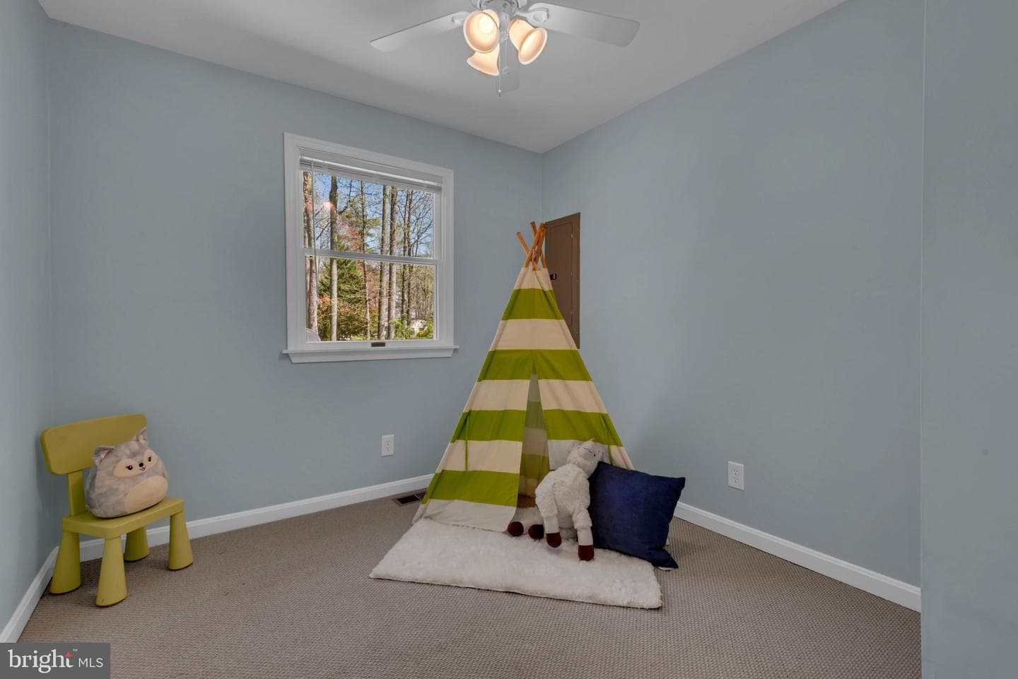 320 Mckay Road photo 30