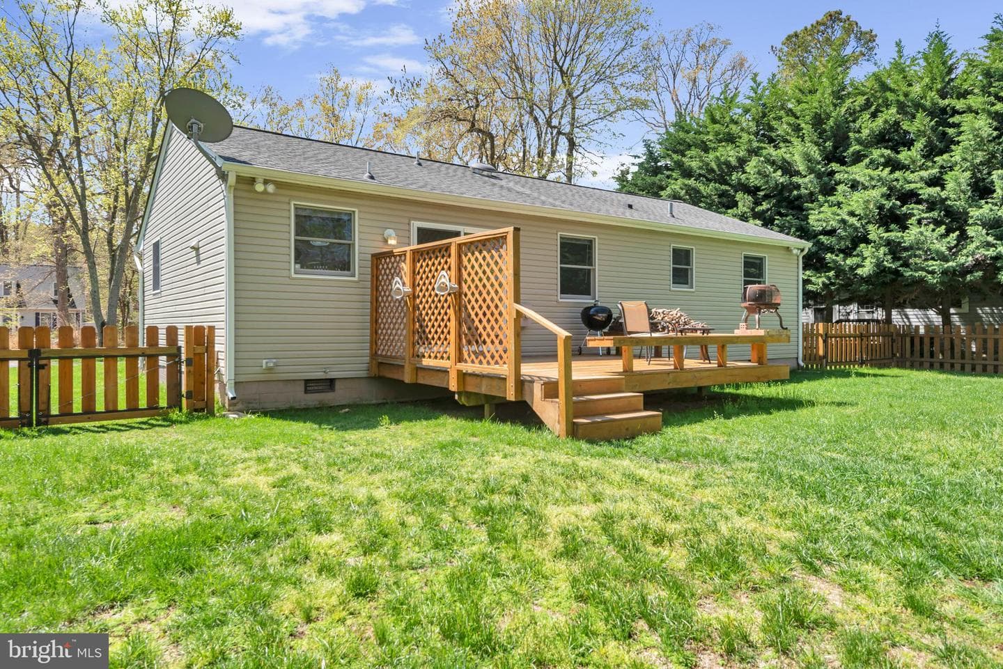 320 Mckay Road photo 36