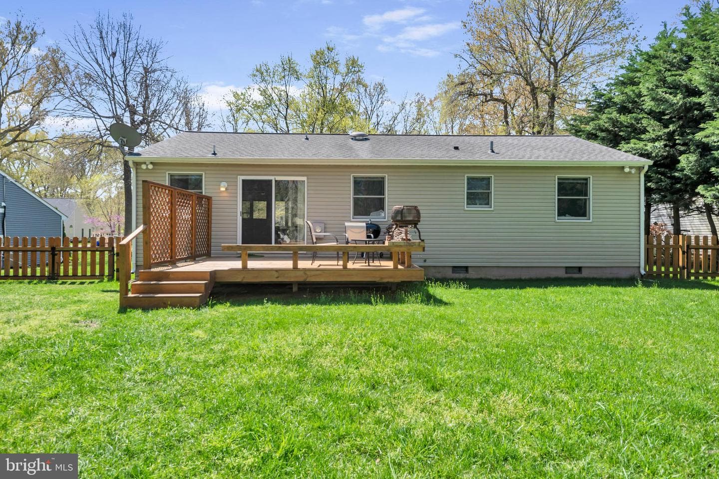 320 Mckay Road photo 37