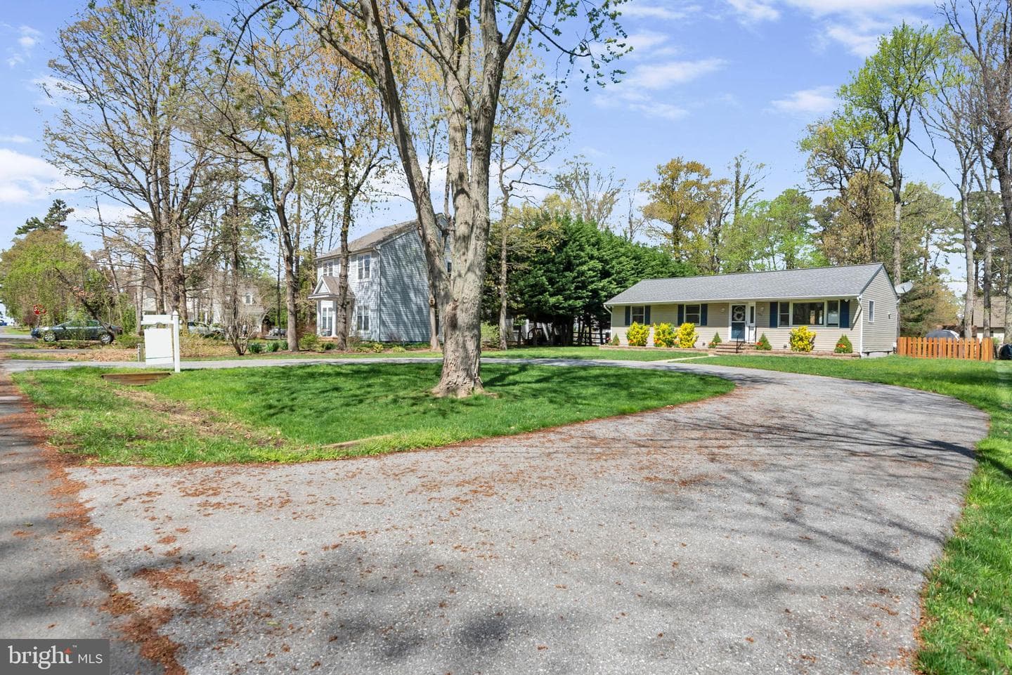 320 Mckay Road photo 4