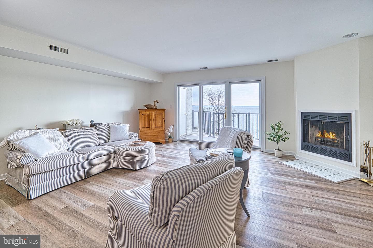 34 Queen Anne Way photo 5