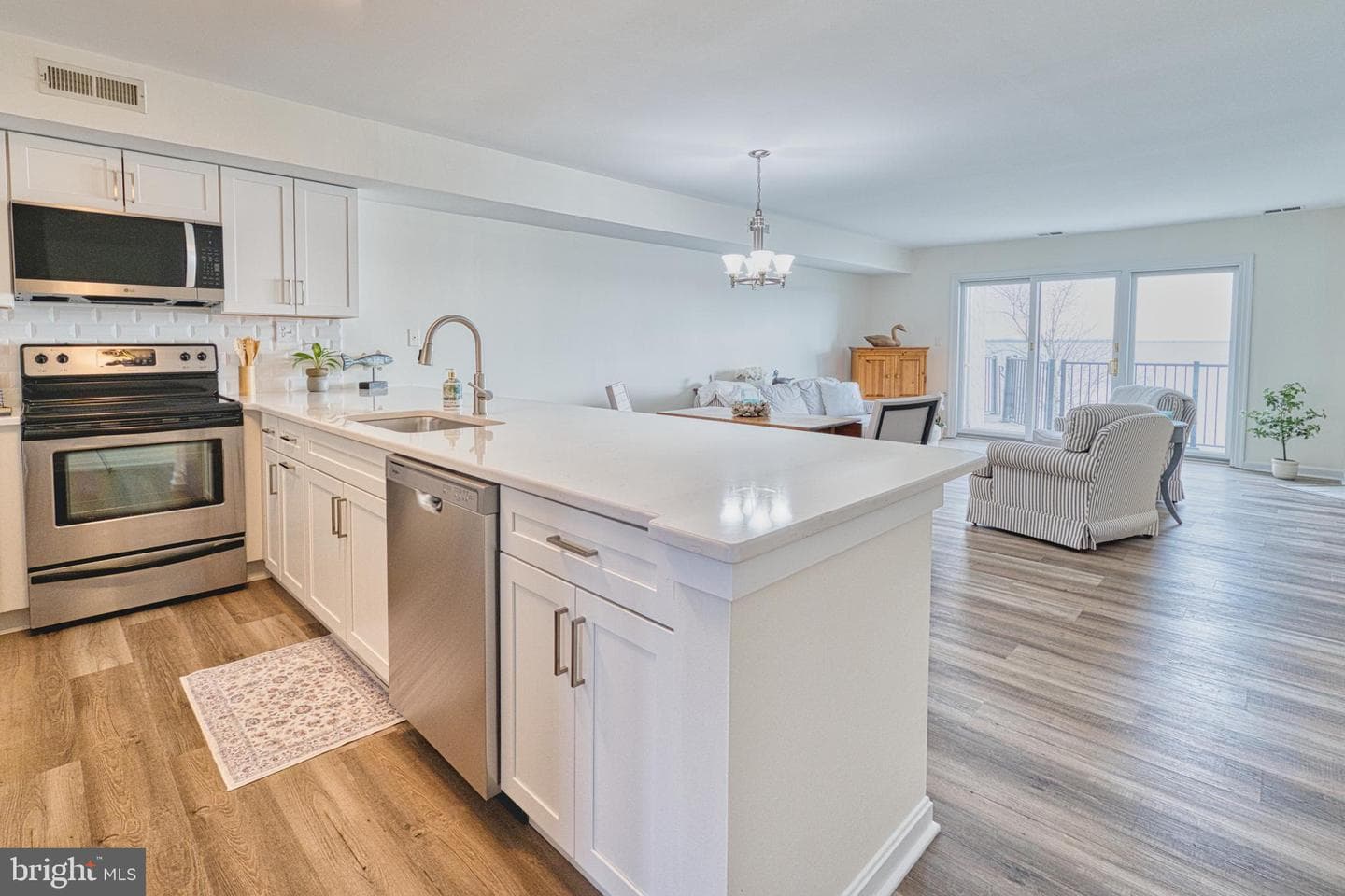 34 Queen Anne Way photo 6