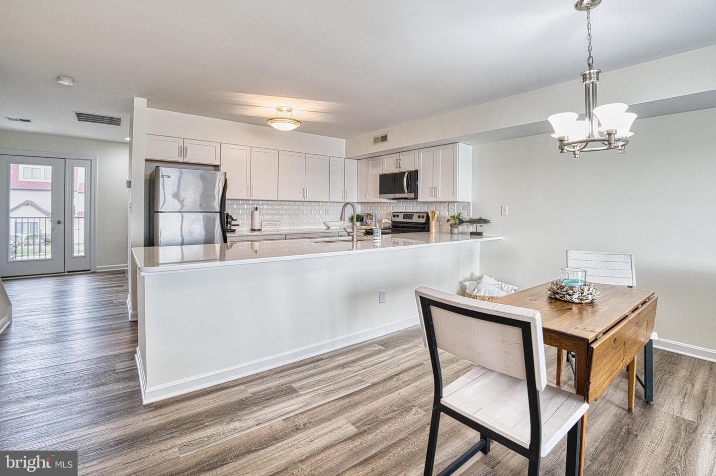 34 Queen Anne Way photo 9