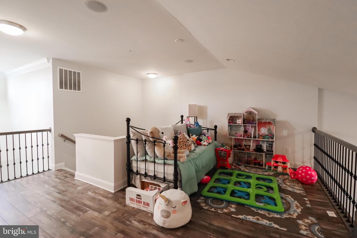 784 Moorings Circle photo 33