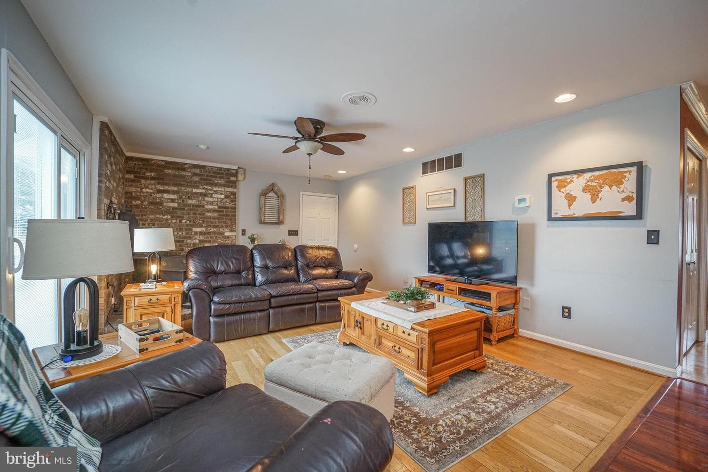 107 Chestnut Lane photo 28