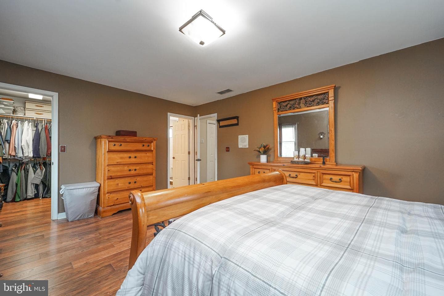107 Chestnut Lane photo 48