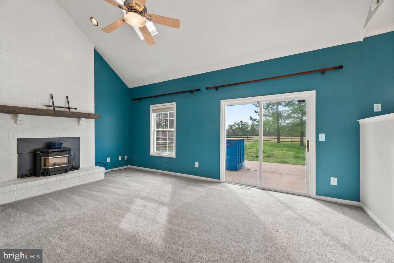 306 Overlook Drive photo 3