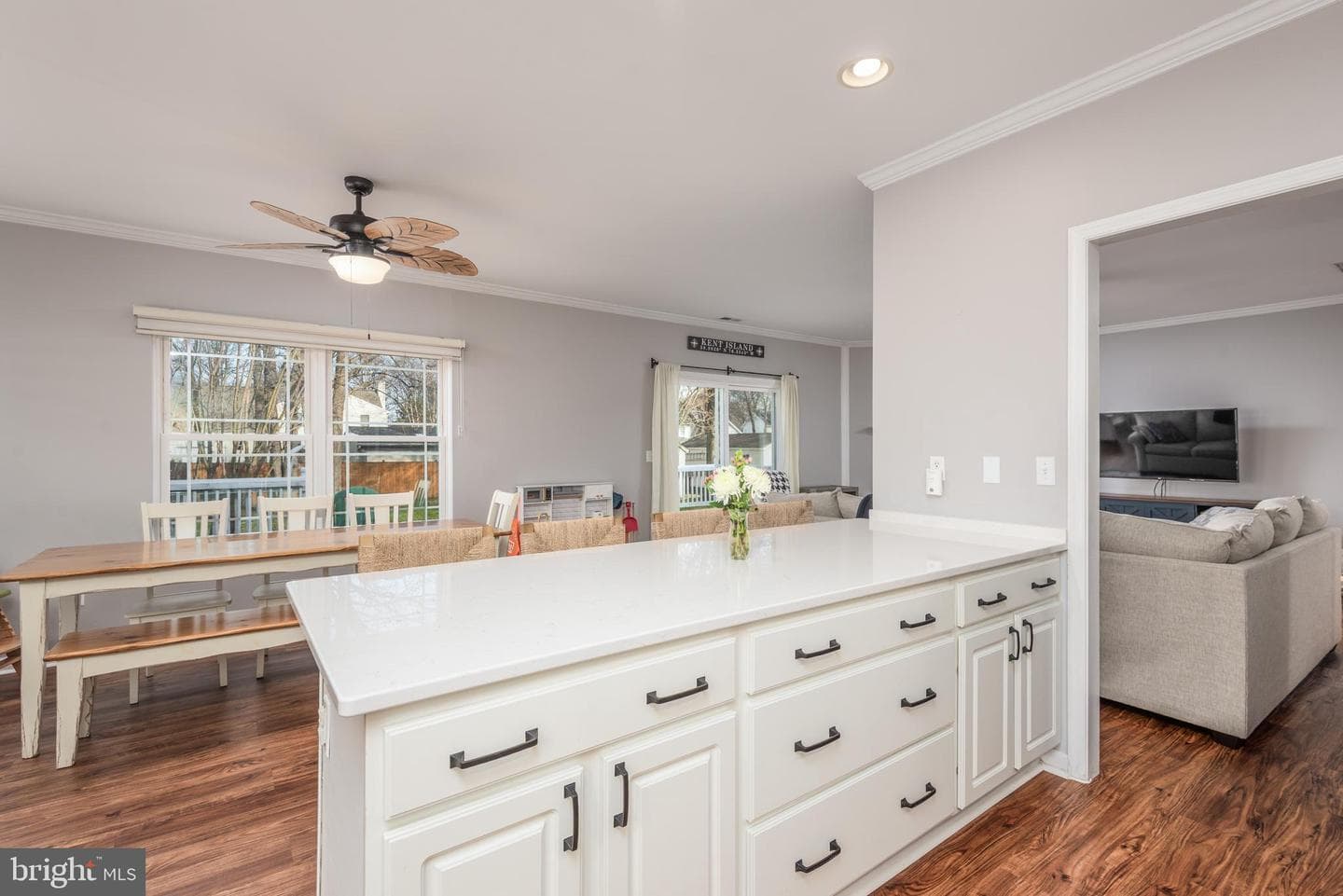 716 Cloverfields Drive photo 8