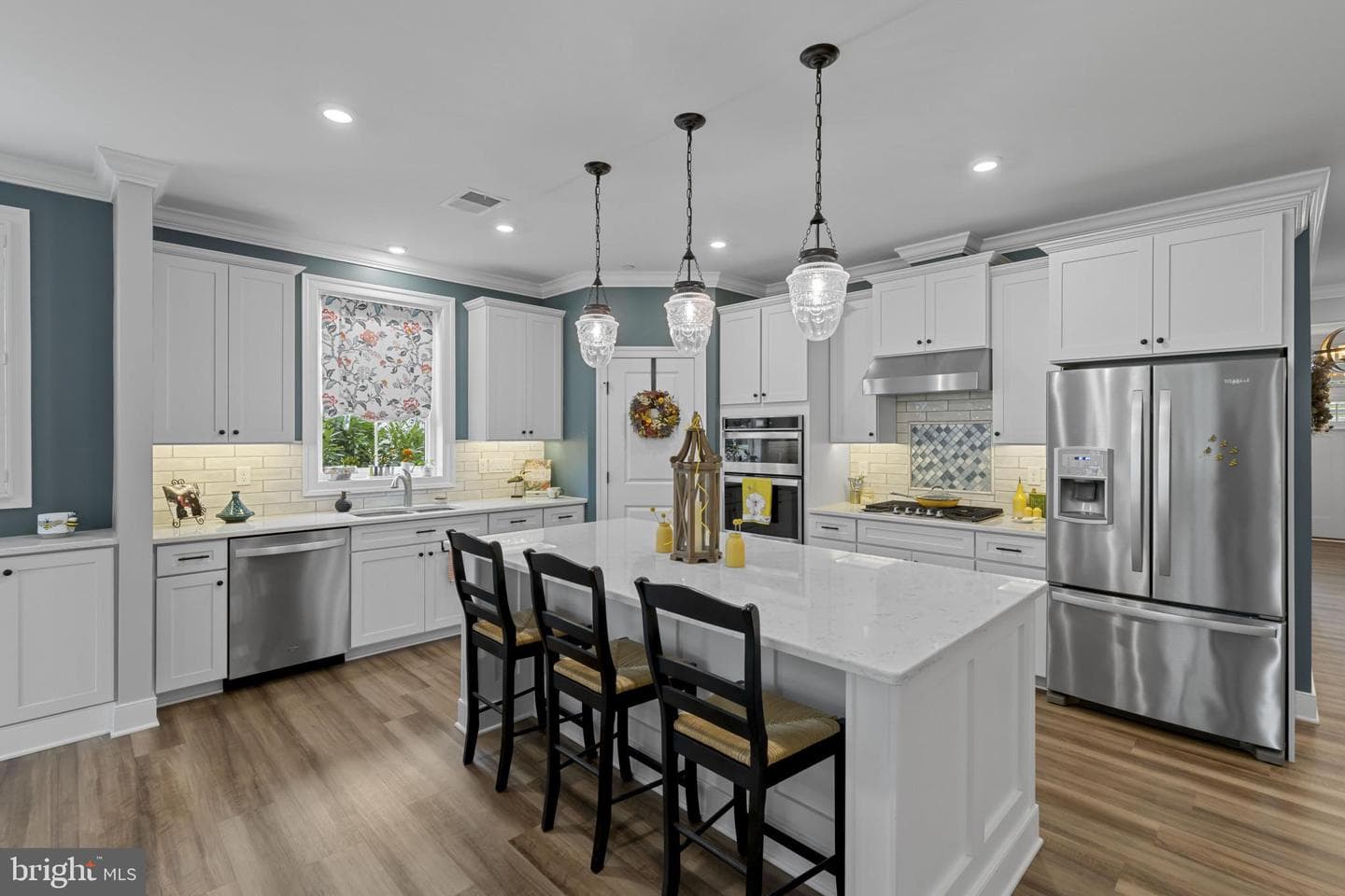 115 Masters Way photo 2
