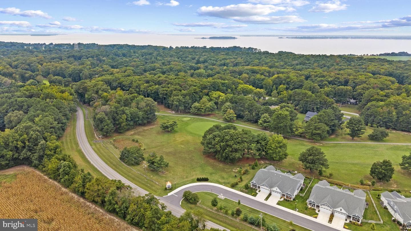 115 Masters Way photo 43