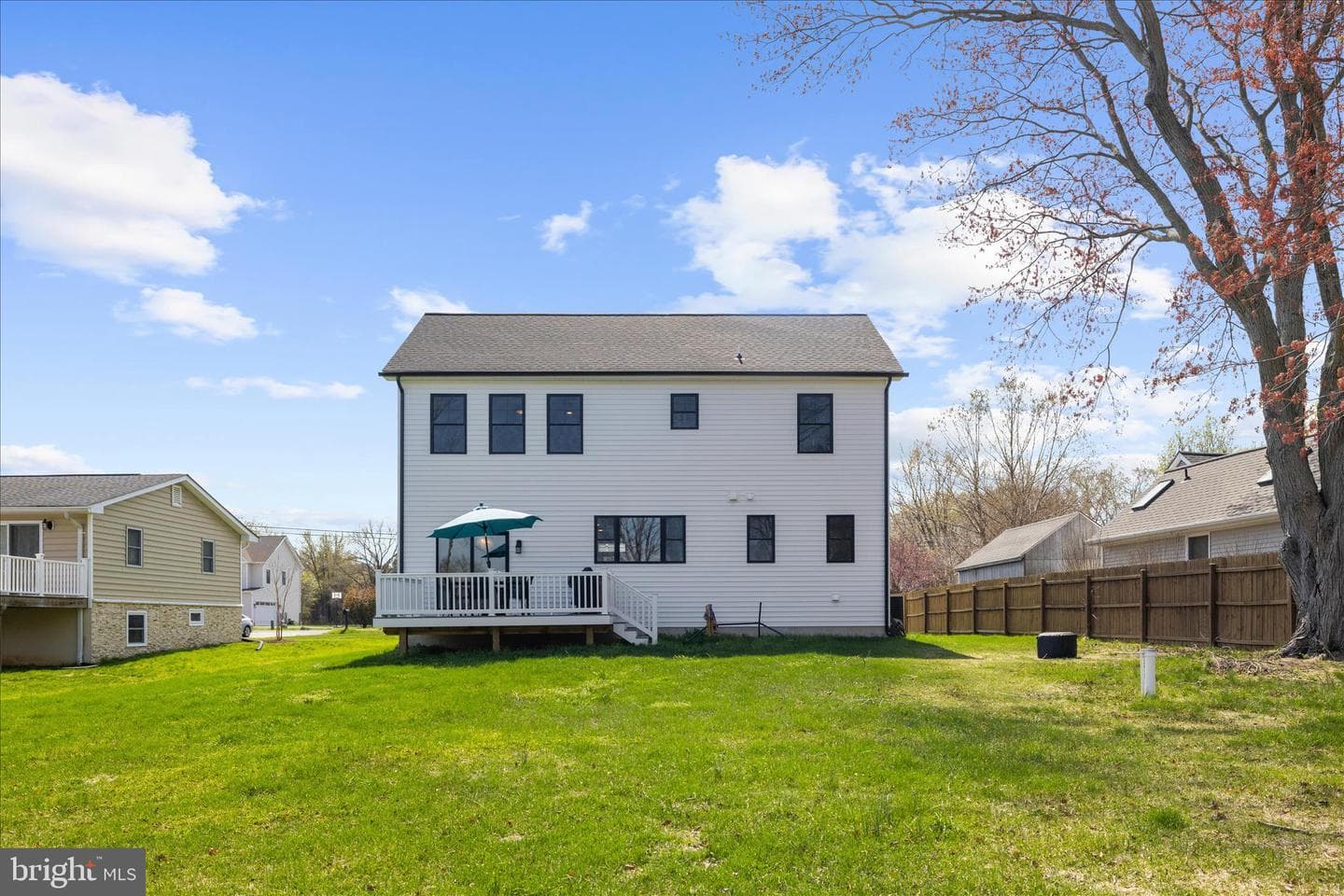 122 N Lake Drive photo 53