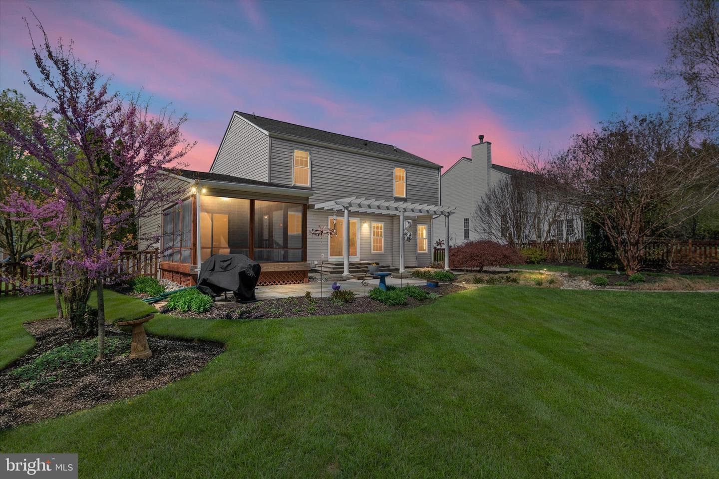 213 Edenderry Avenue photo 2
