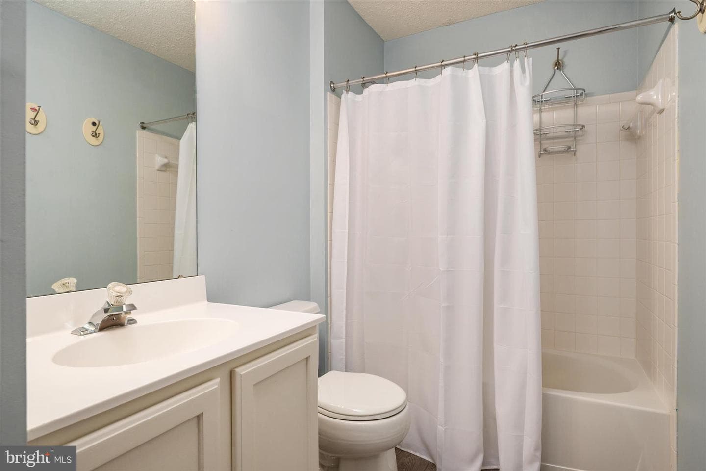 213 Edenderry Avenue photo 29
