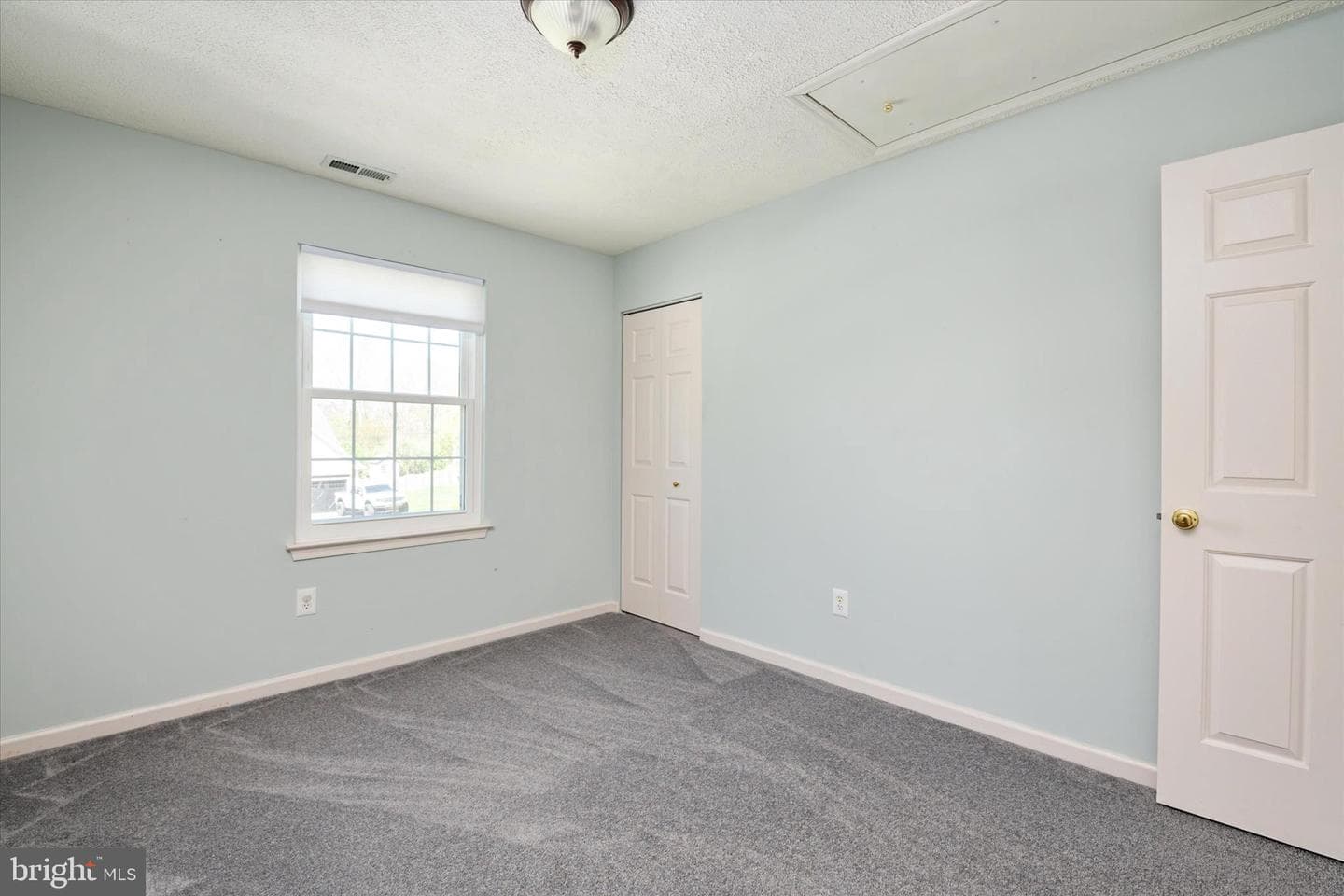 213 Edenderry Avenue photo 30