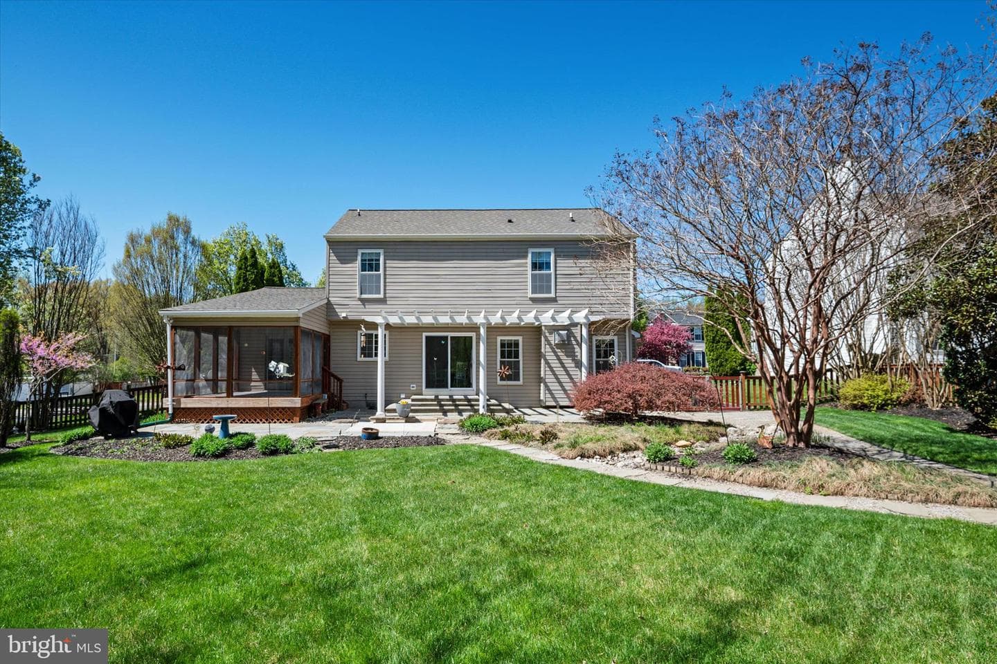 213 Edenderry Avenue photo 36