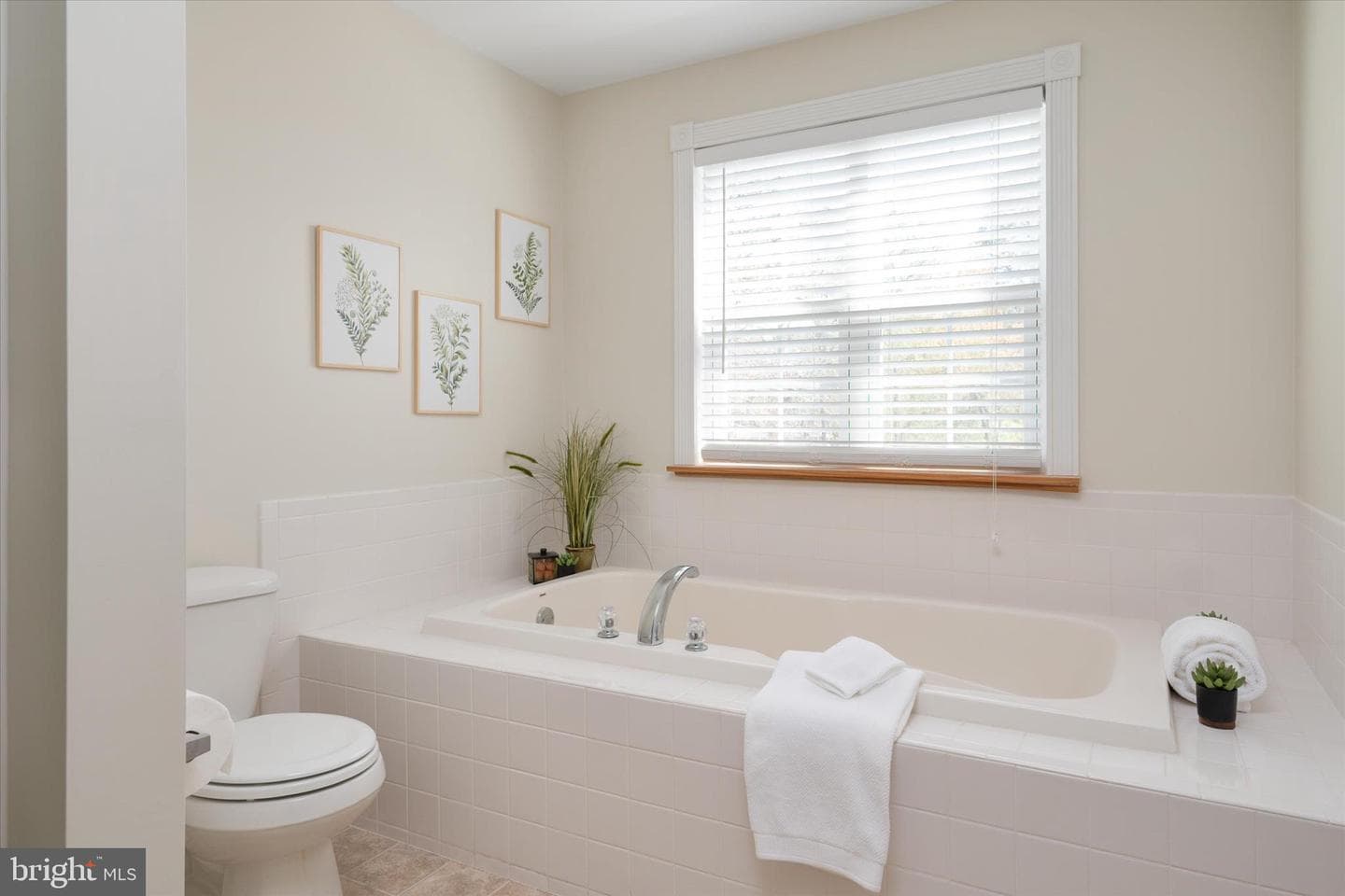 306 Schoolhouse Lane photo 21