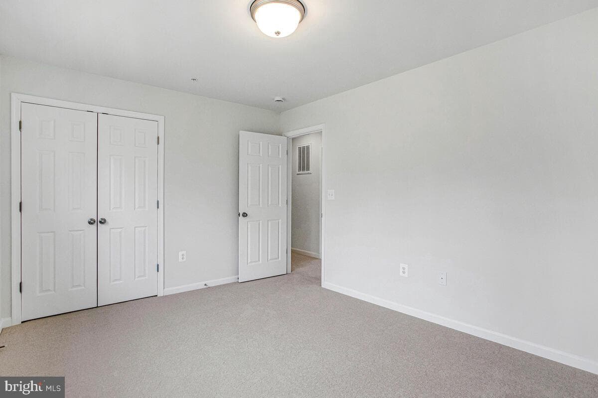 103 Worcester Road photo 24