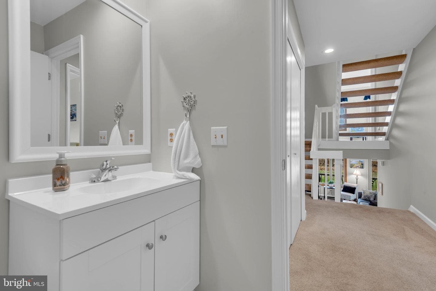 114 Bayview photo 23