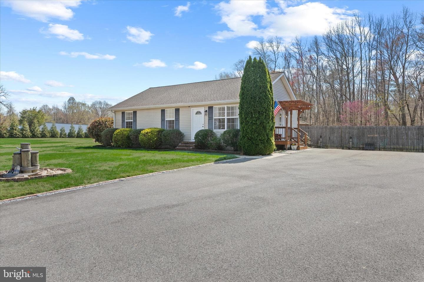 2032 Pondtown Road photo 3