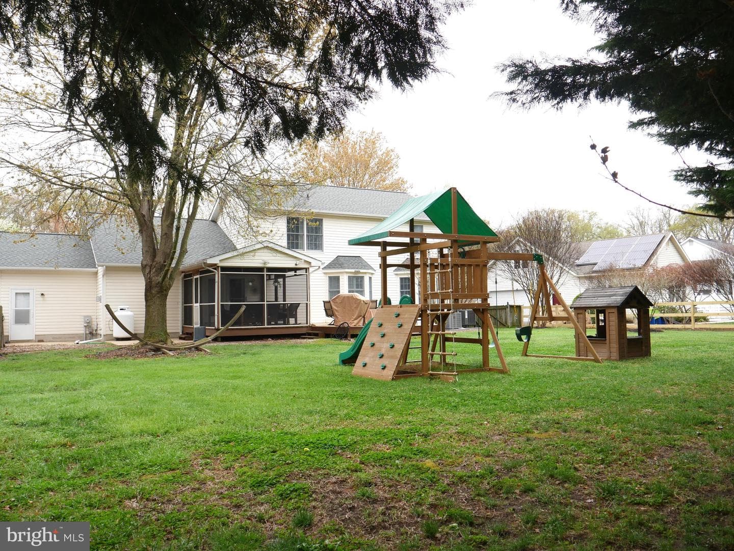 115 Bay Meadows Lane photo 10