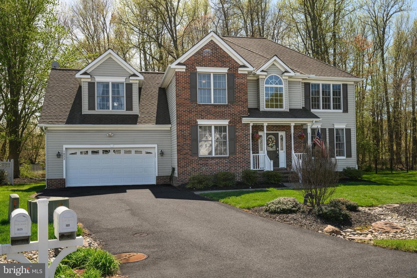 1033 Avalon Court photo 2