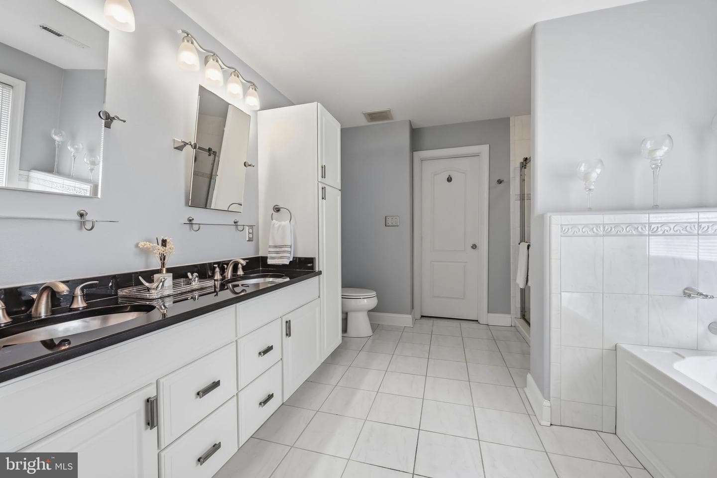 1033 Avalon Court photo 31