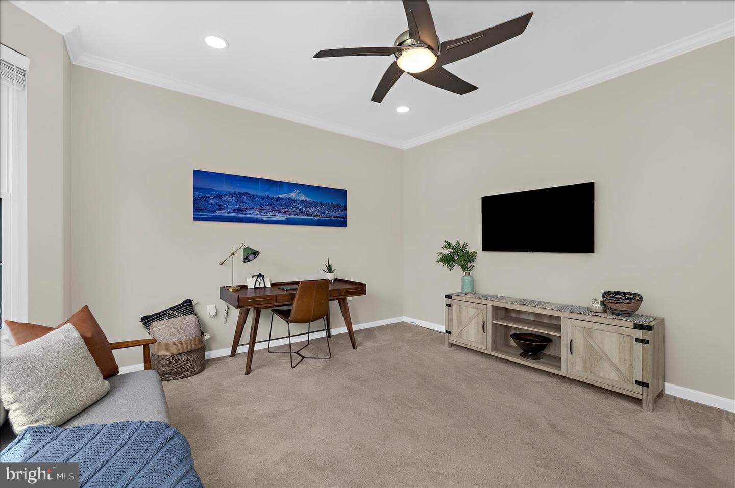 464 Web Foot Lane photo 13