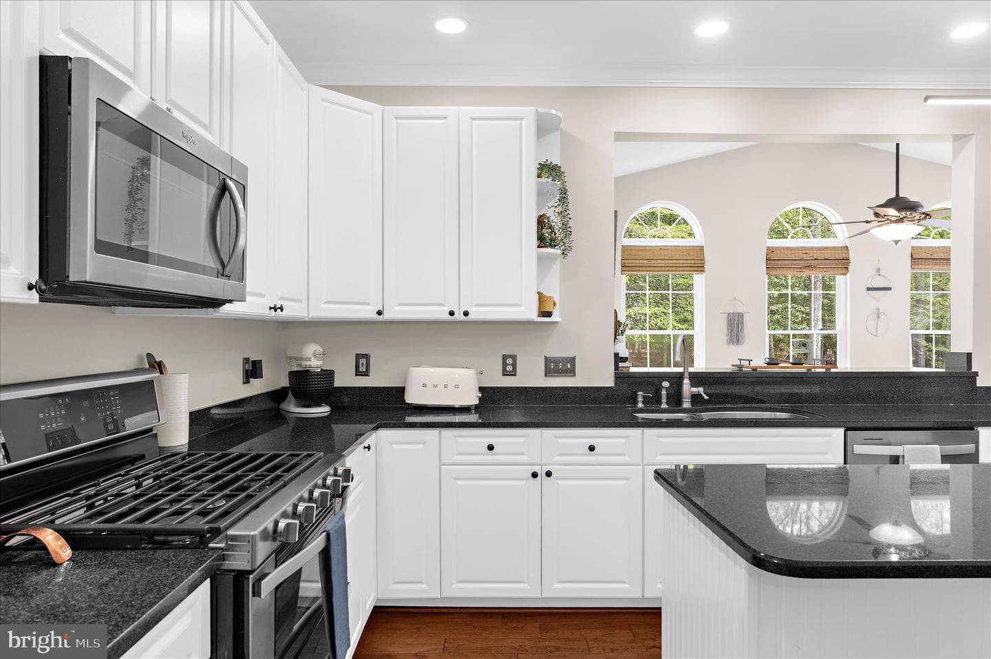 464 Web Foot Lane photo 21