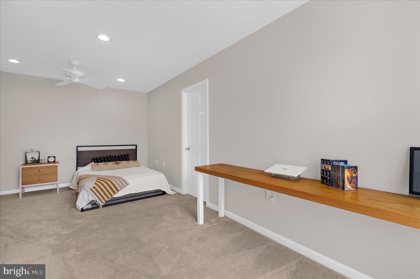 464 Web Foot Lane photo 44