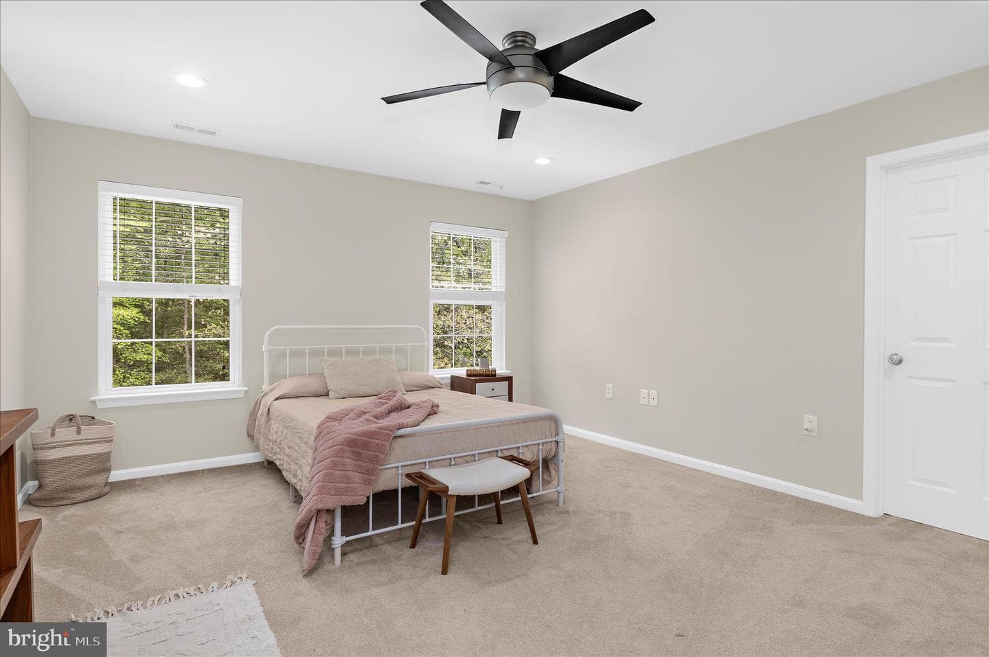 464 Web Foot Lane photo 49