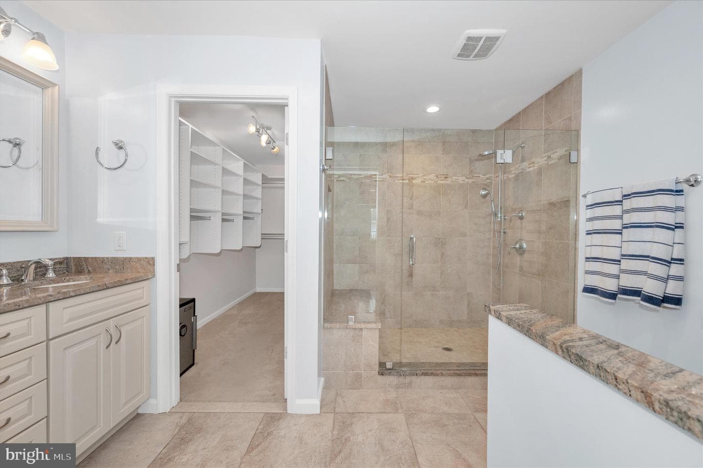118 Bayview photo 49