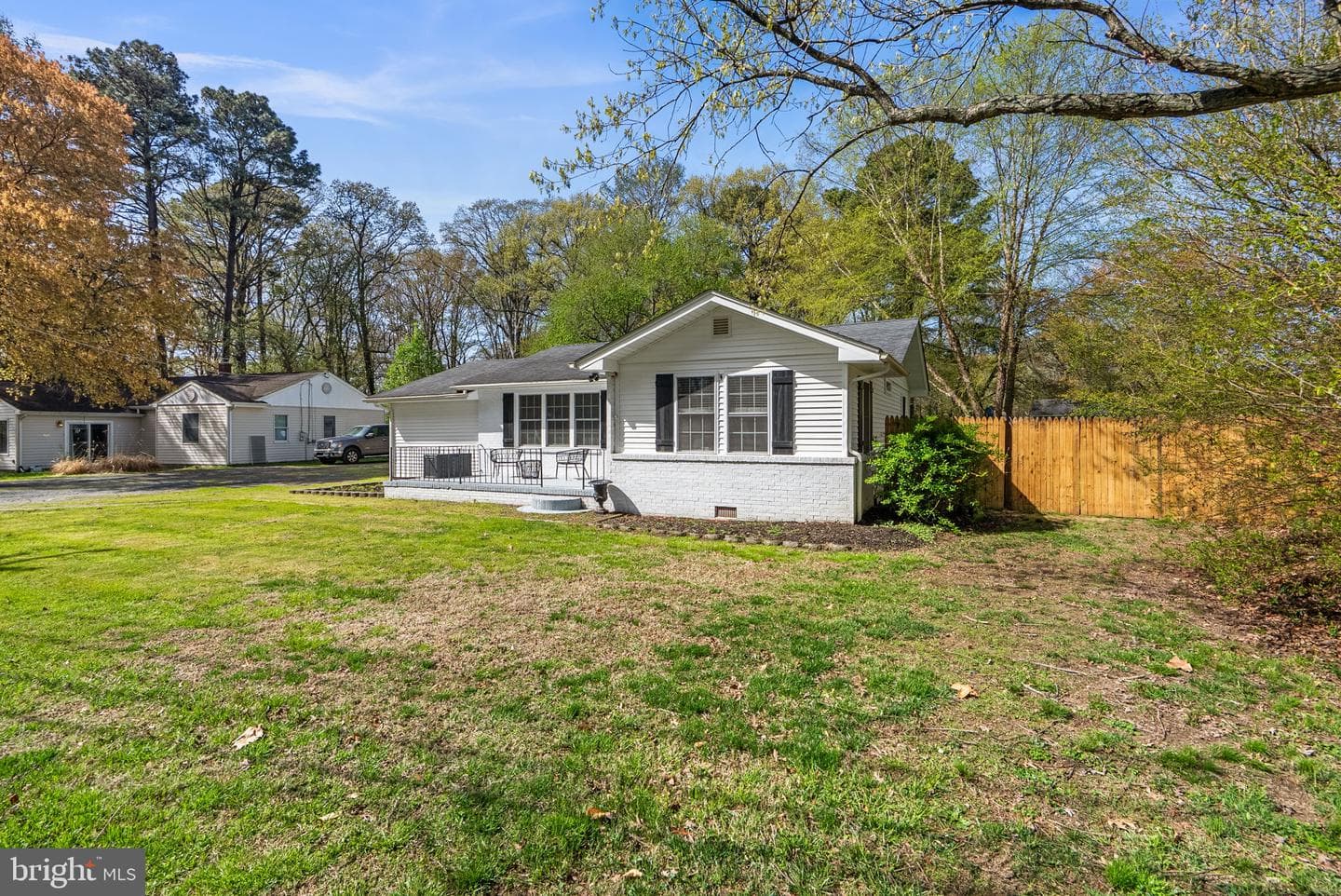 604 Perrys Corner Road photo 4