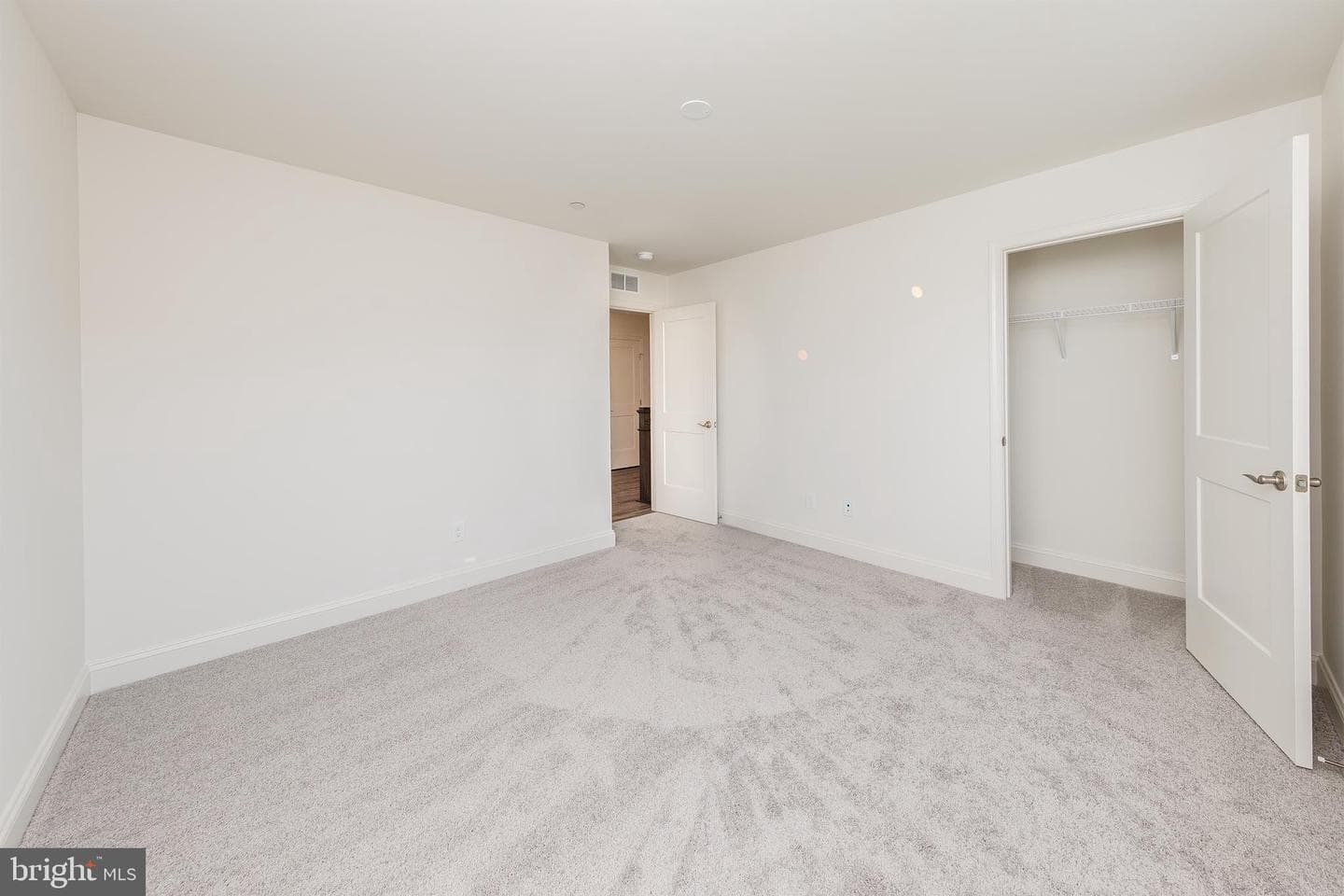323 Chenowith Drive photo 38