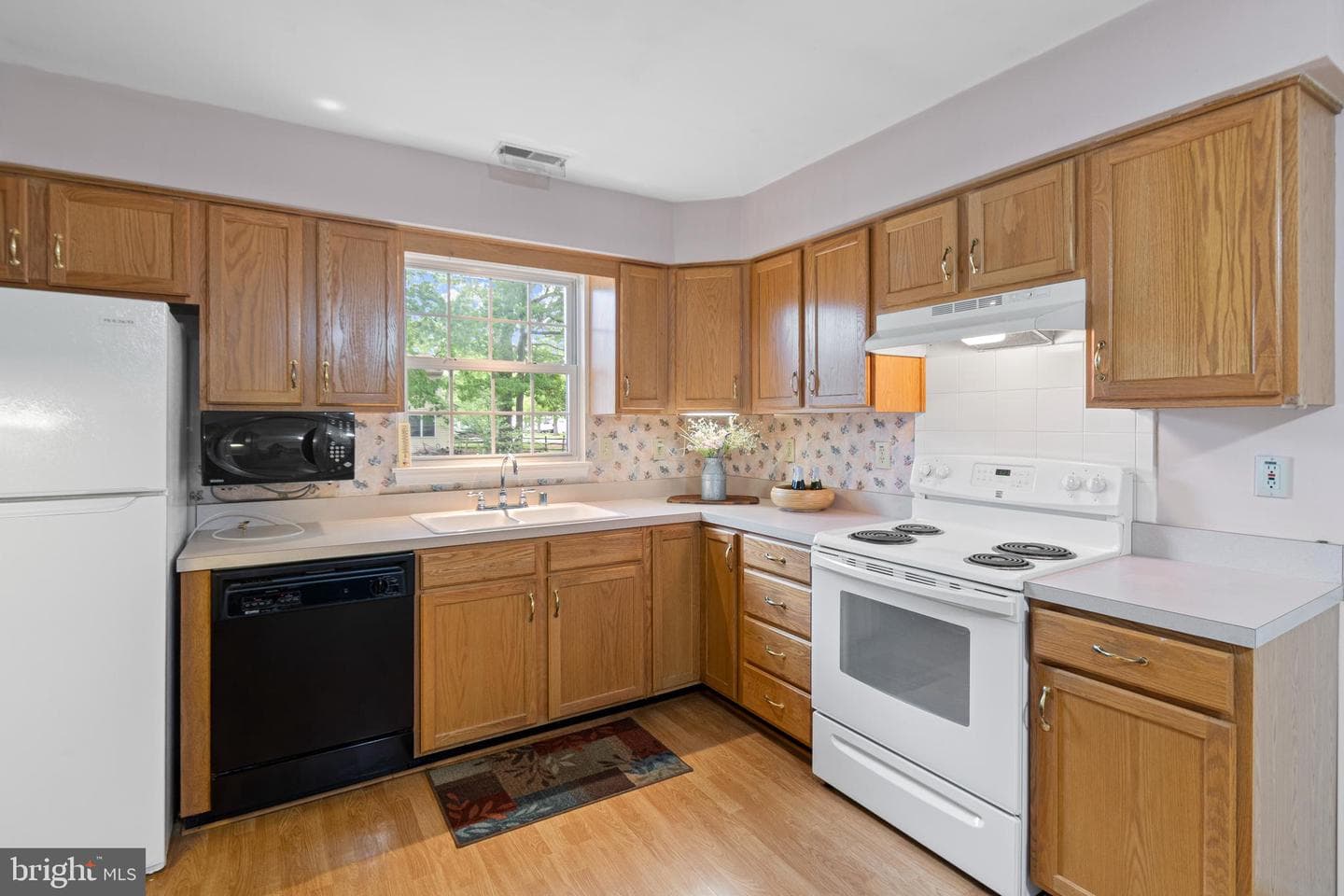 635 Davol Road photo 11