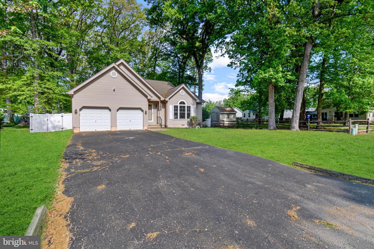 635 Davol Road photo 50