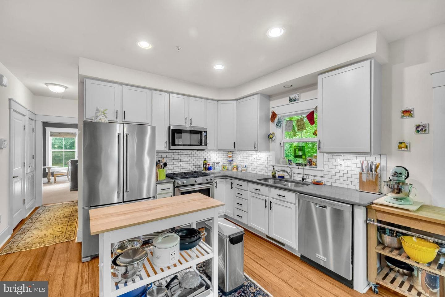 321 Front Street photo 12
