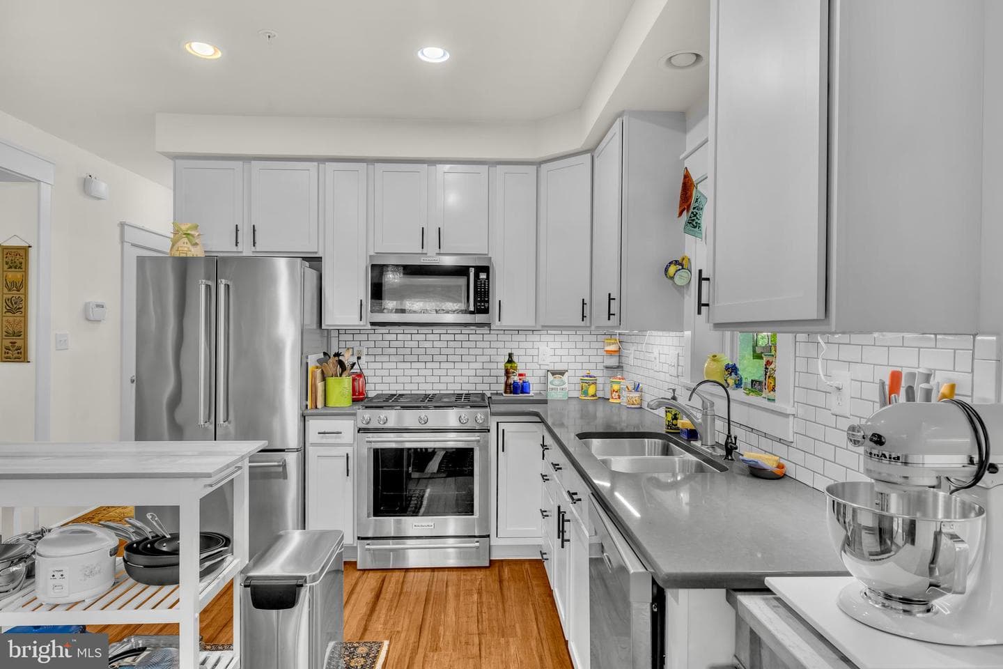 321 Front Street photo 13