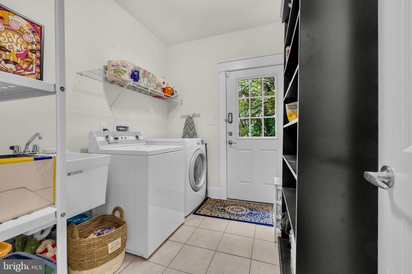 321 Front Street photo 17