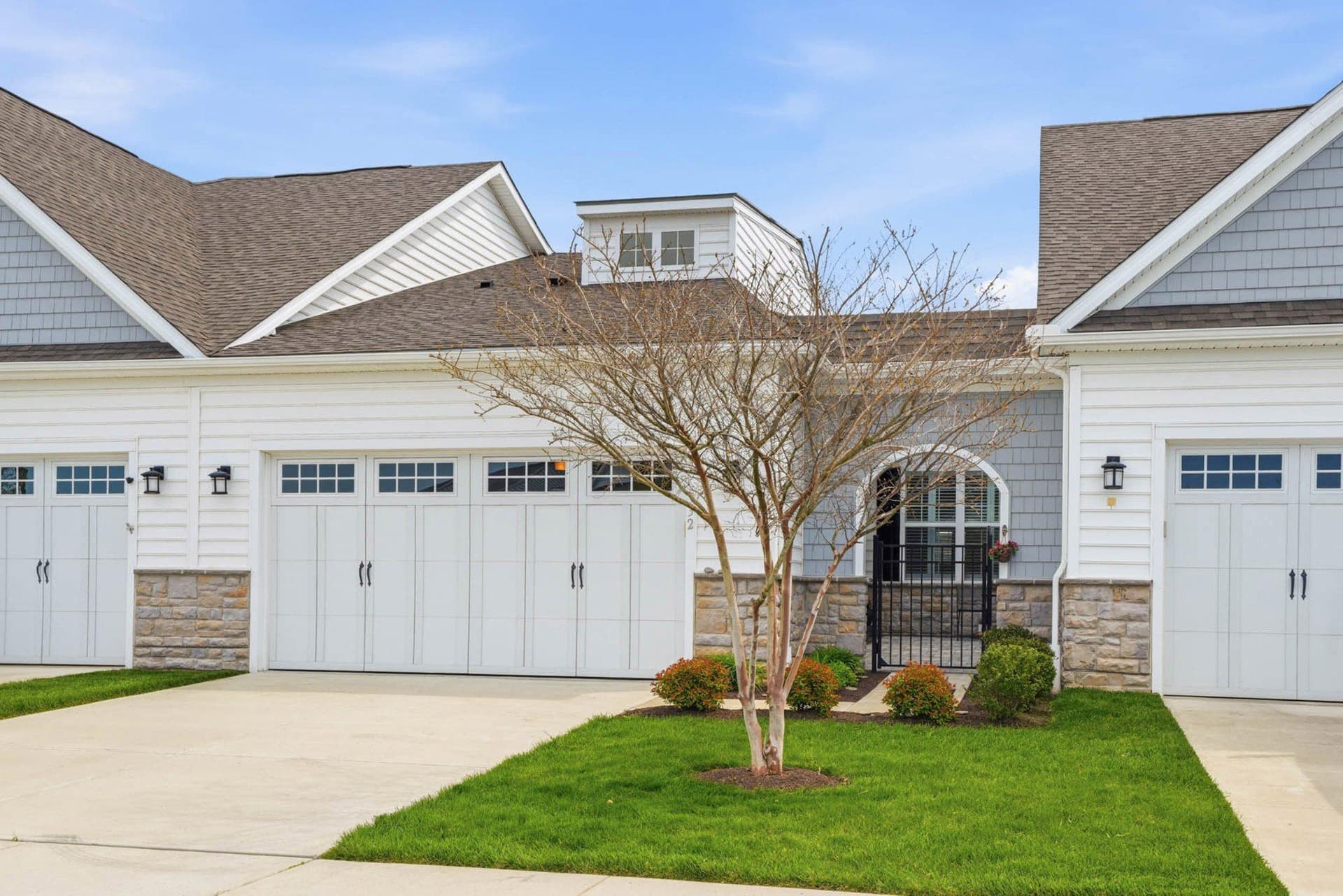 932 Moorings Circle photo 4