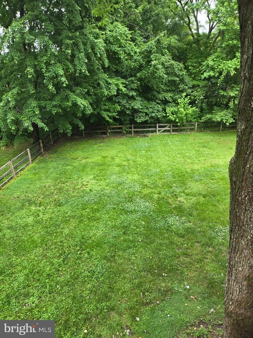 708 Dixon Drive photo 29