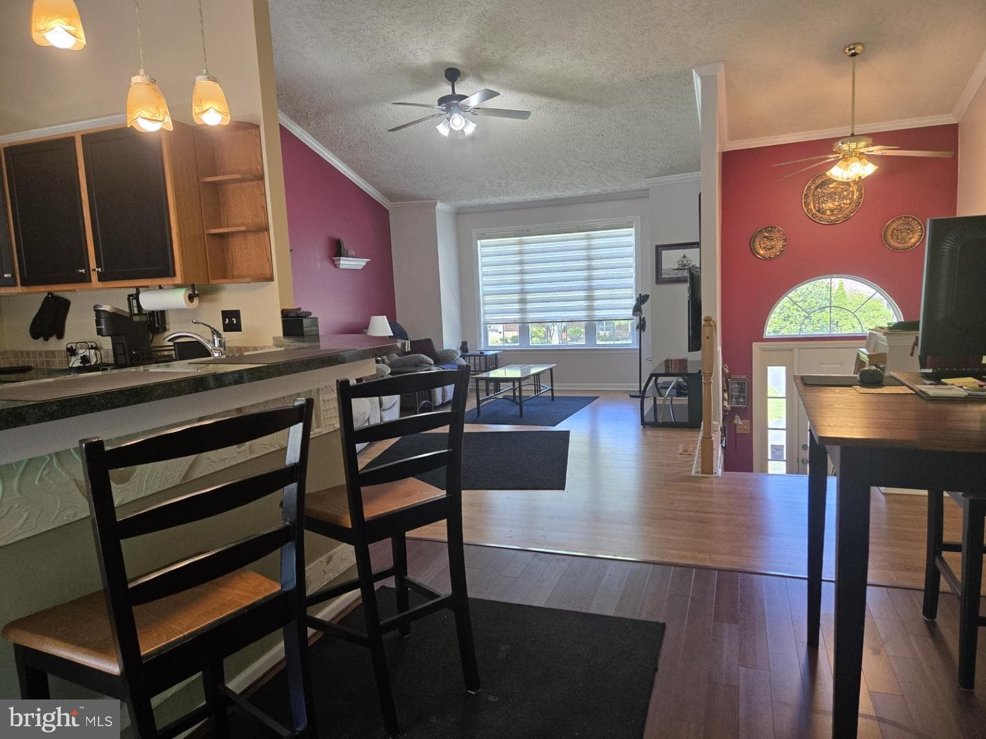 708 Dixon Drive photo 8