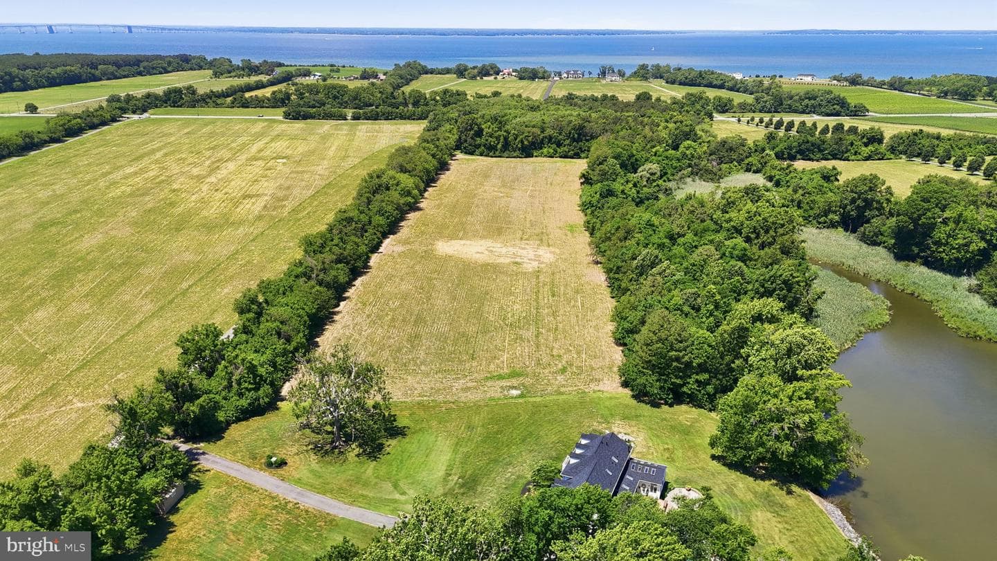 1810 Love Point Road photo 3