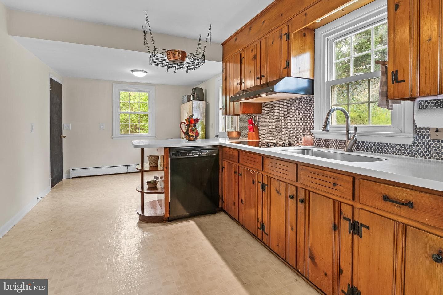 313 Oak Street photo 12