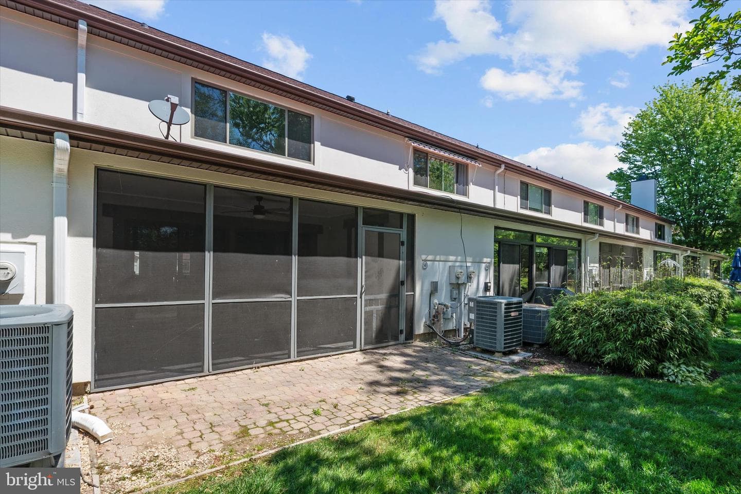 54f Queen Caroline Court photo 28