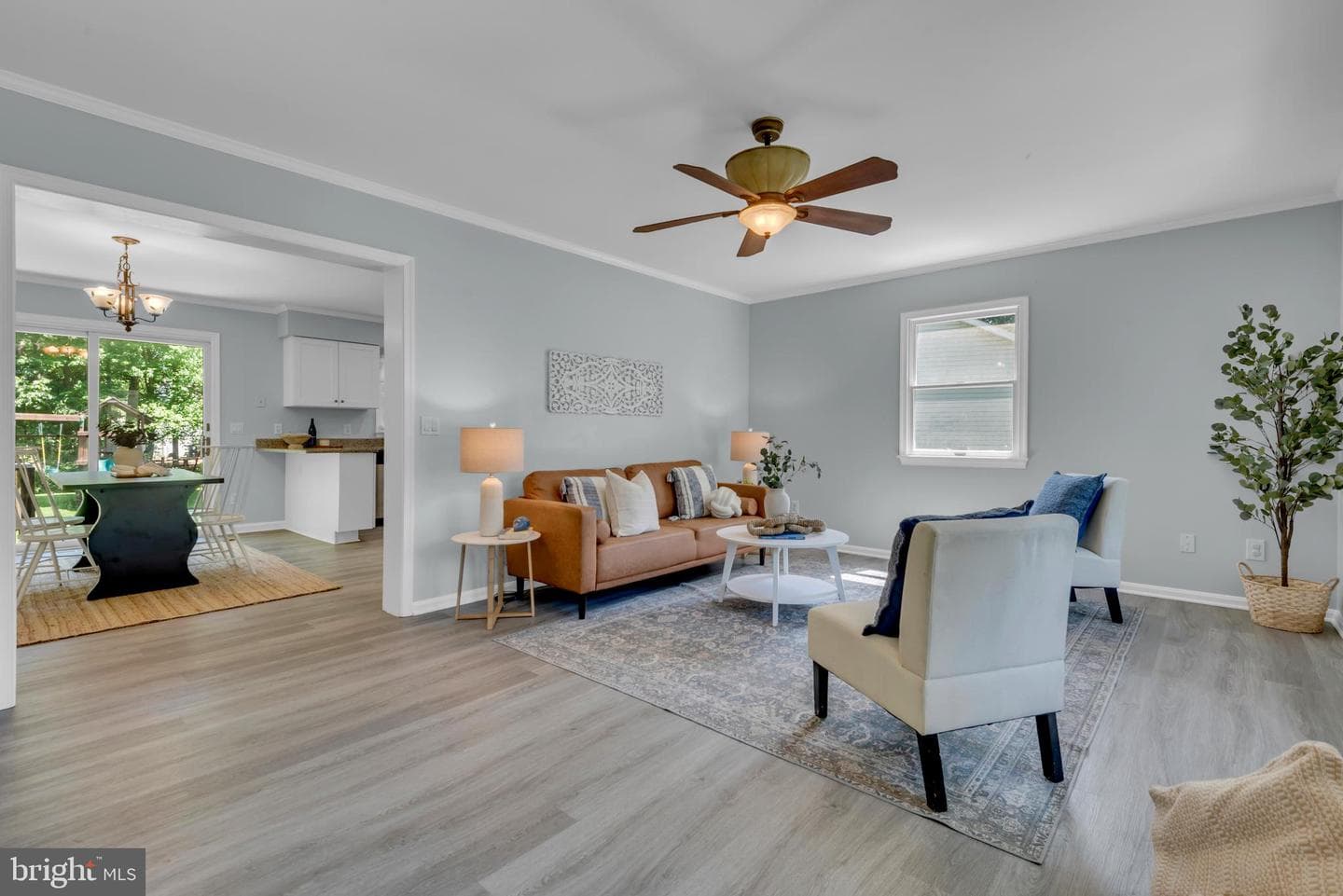 607 Kimberly Way photo 8