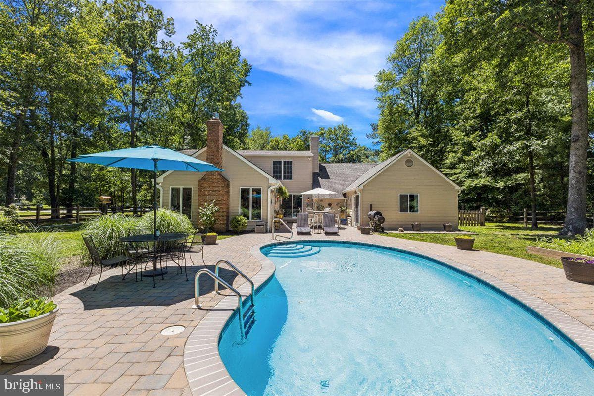 350 Prospect Bay Drive W photo 21