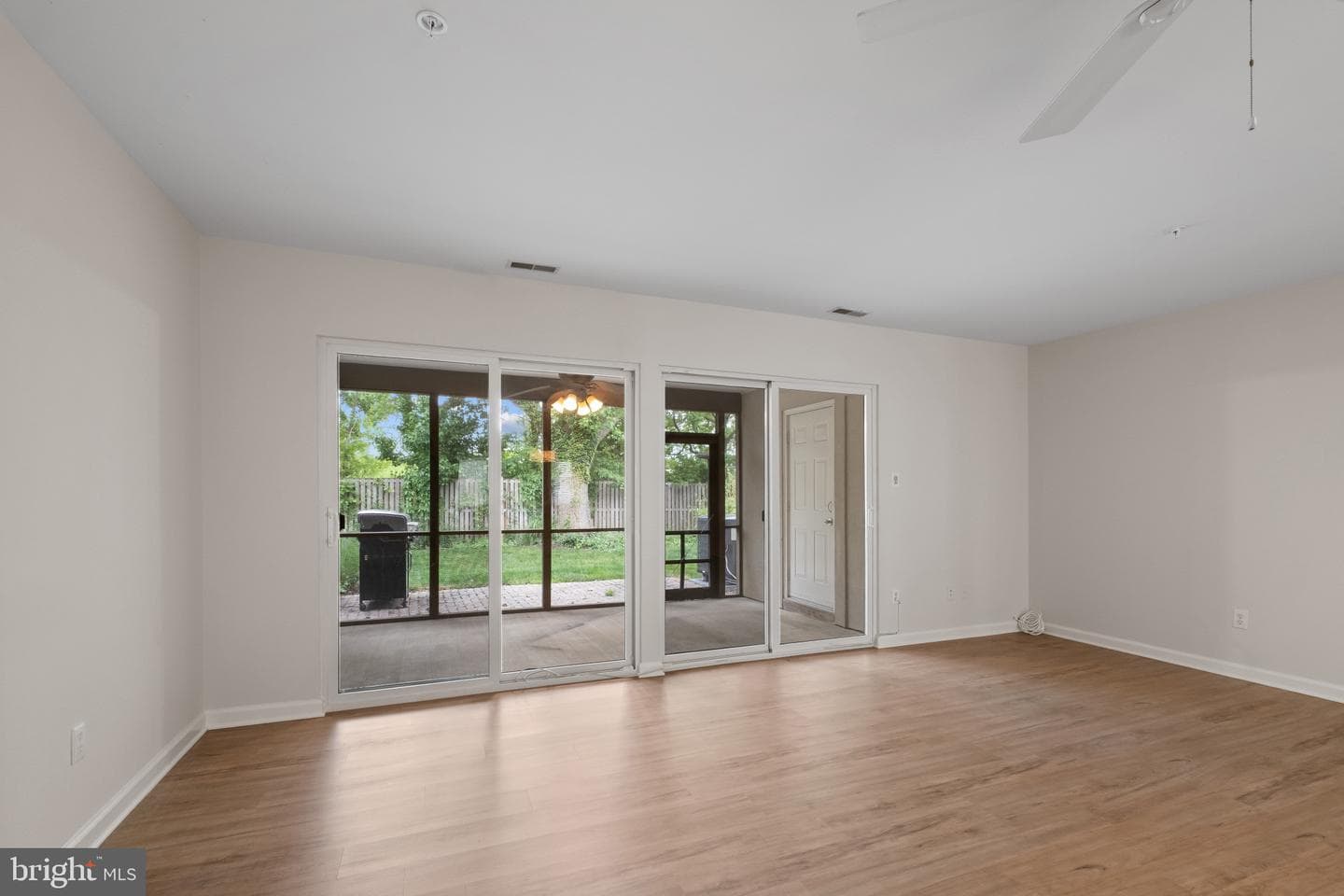 54 Queen Caroline Court photo 12