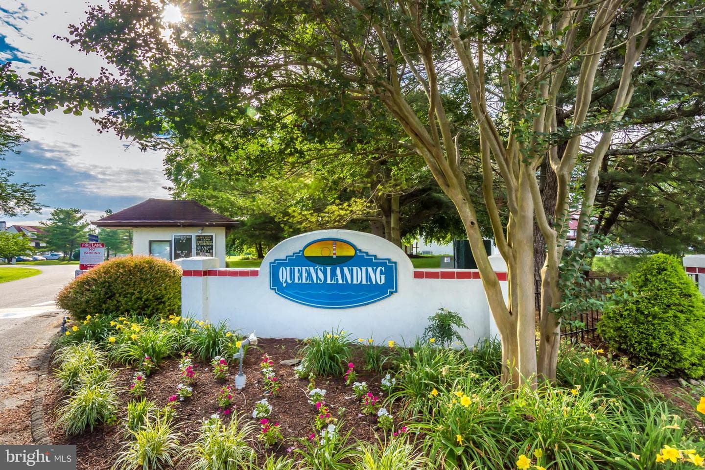54 Queen Caroline Court photo 31