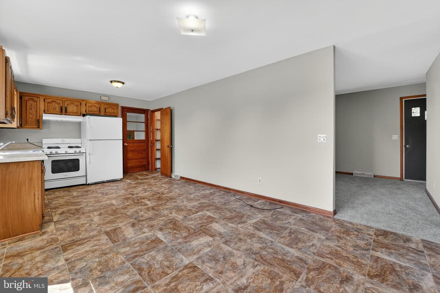 211 Long Point Road photo 19