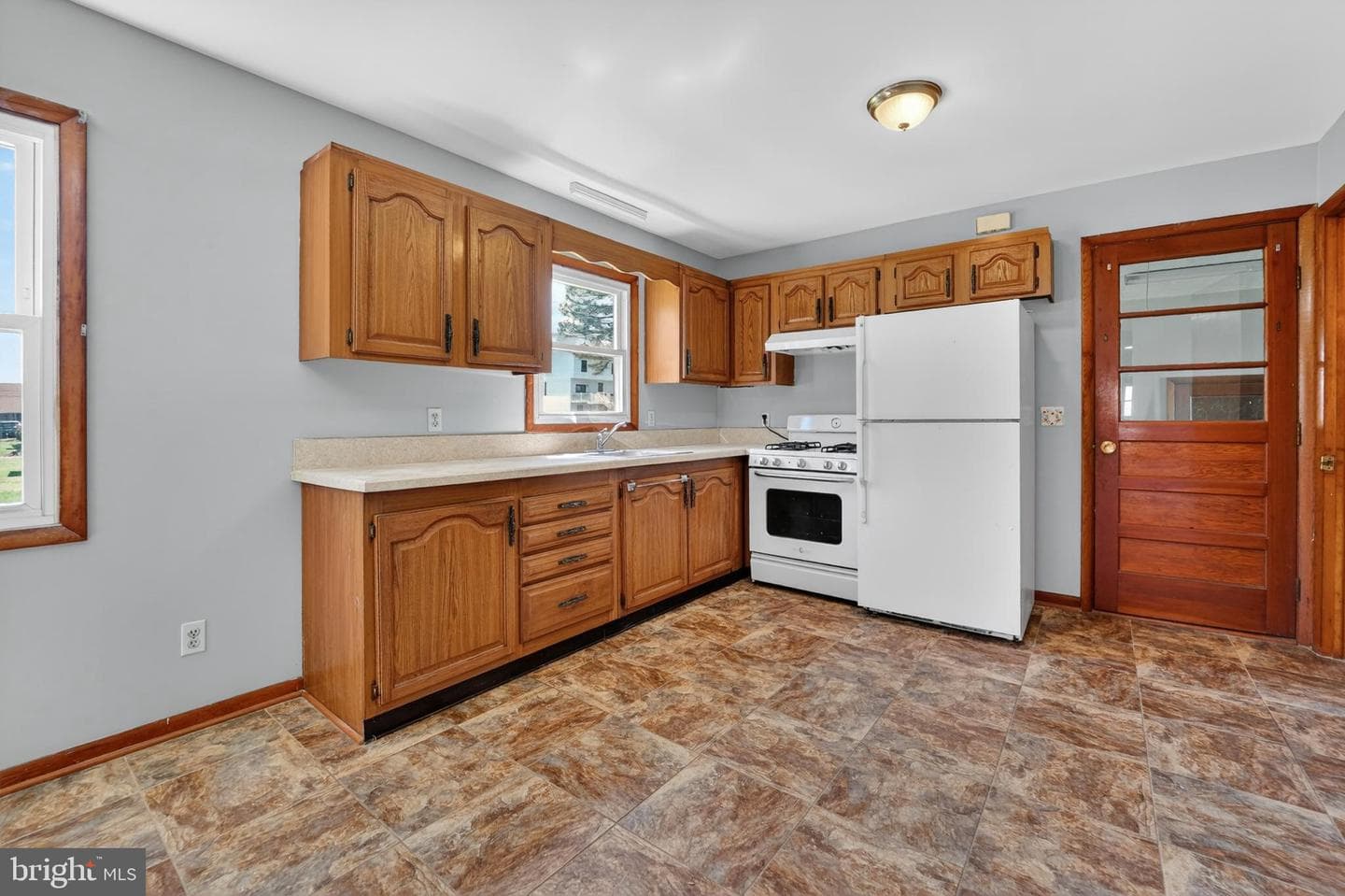 211 Long Point Road photo 20